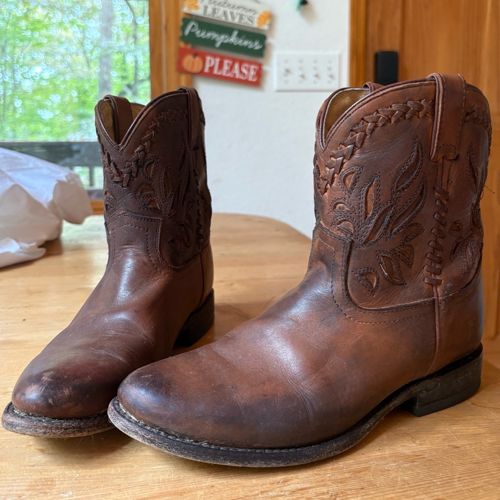 Frye Brown Leather Embossed Western Cowboy Boots